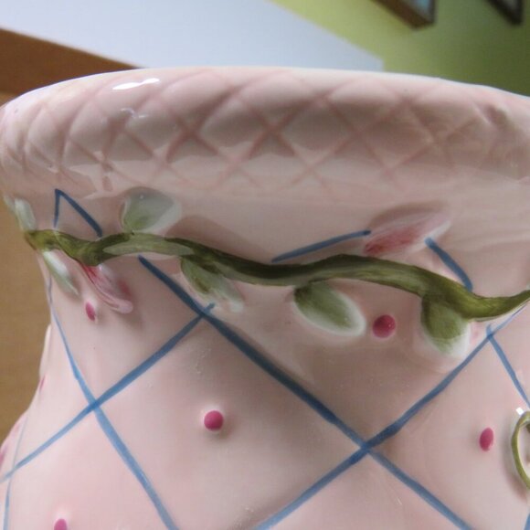 Elements Vase with Pedestal Base Ceramic Pink Rose with Diamond design embossed - Picture 11 of 14